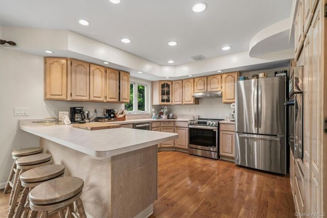 2 Harvest Hill Lane, Middletown, NY 10940