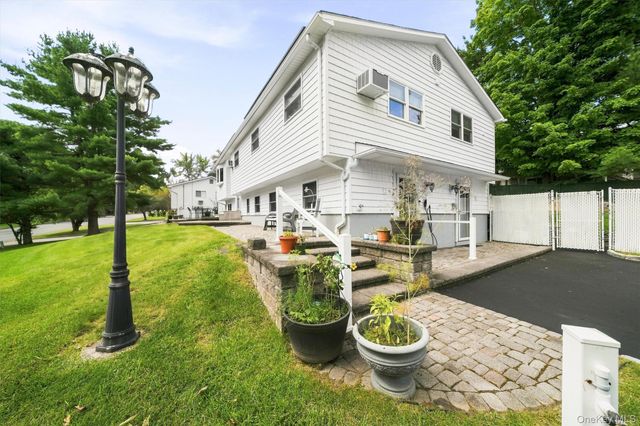2 Harvest Hill Lane, Middletown, NY 10940