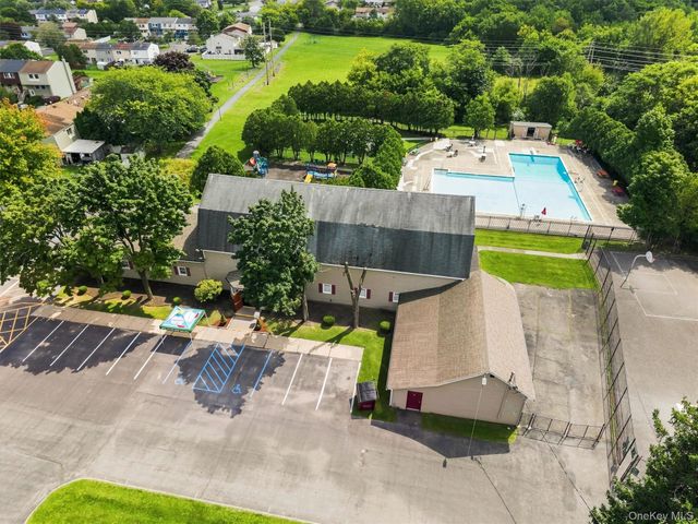 2 Harvest Hill Lane, Middletown, NY 10940