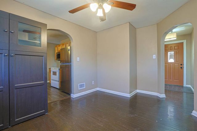 22 Sycamore Drive, Florence, KY 41042