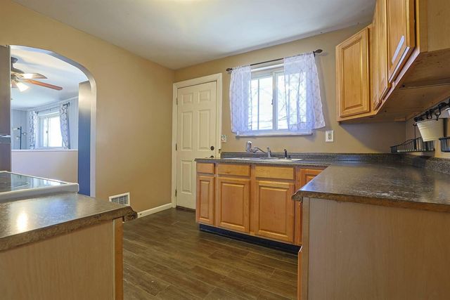 22 Sycamore Drive, Florence, KY 41042