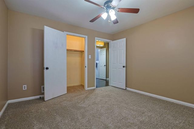 22 Sycamore Drive, Florence, KY 41042