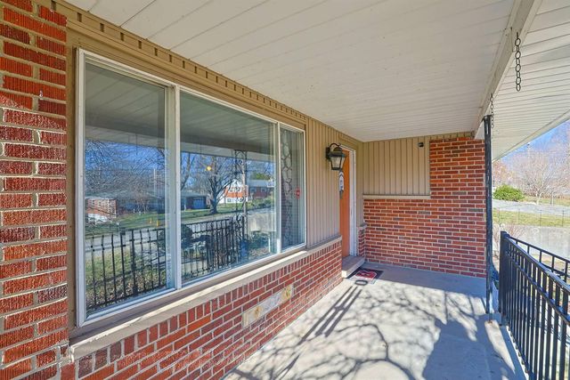 22 Sycamore Drive, Florence, KY 41042