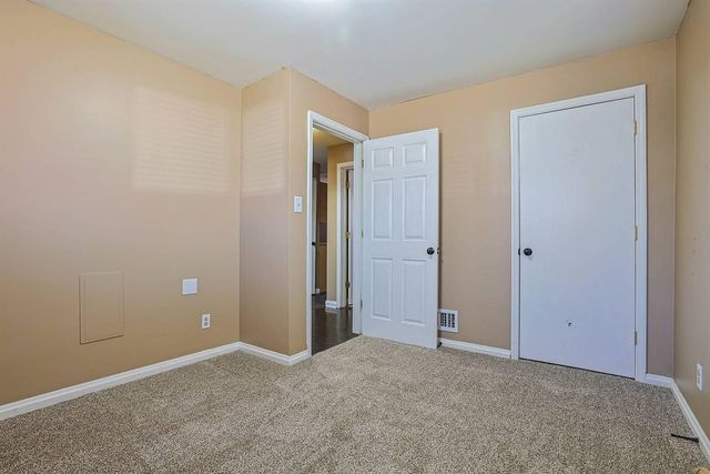 22 Sycamore Drive, Florence, KY 41042