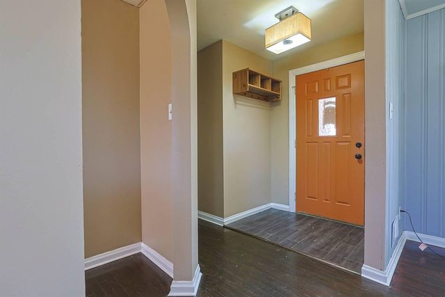 22 Sycamore Drive, Florence, KY 41042