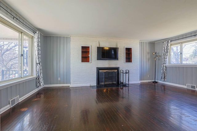 22 Sycamore Drive, Florence, KY 41042