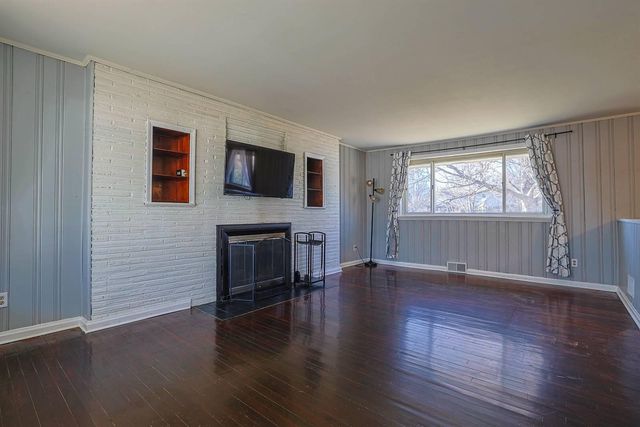 22 Sycamore Drive, Florence, KY 41042