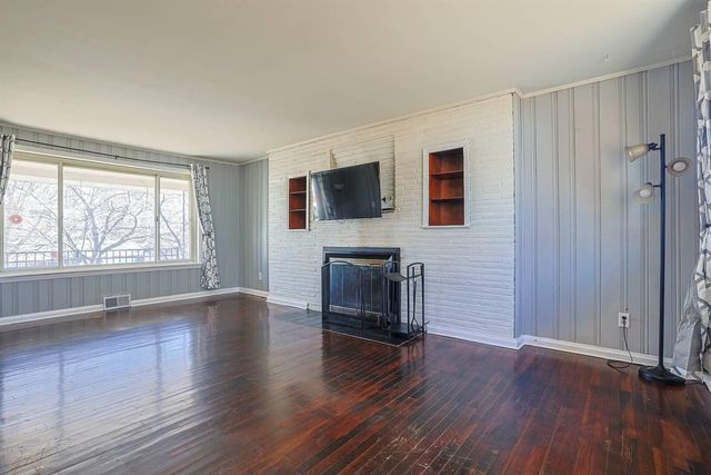 22 Sycamore Drive, Florence, KY 41042