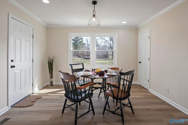 4212 NW Lakeview Drive, Huntsville, AL 35810