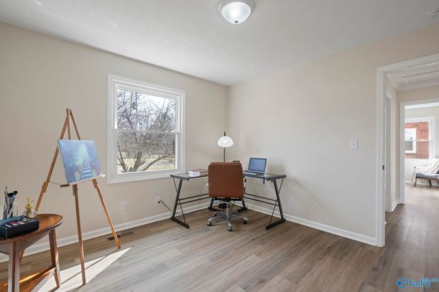 4212 NW Lakeview Drive, Huntsville, AL 35810