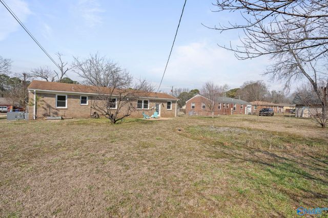 4212 NW Lakeview Drive, Huntsville, AL 35810