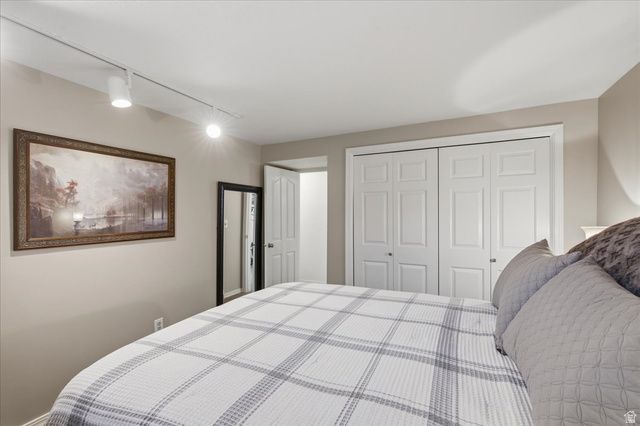 1627 E MULBERRY WAY, Sandy, UT 84093