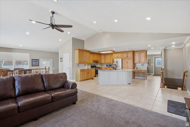 1627 E MULBERRY WAY, Sandy, UT 84093