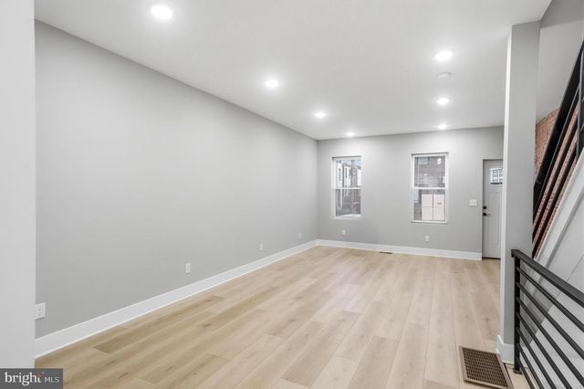 1733 JACKSON ST, Philadelphia, PA 19145