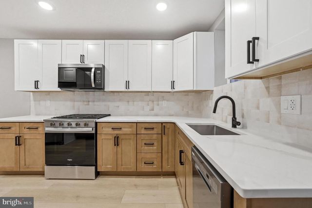 1733 JACKSON ST, Philadelphia, PA 19145