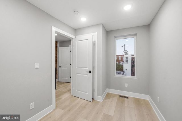1733 JACKSON ST, Philadelphia, PA 19145