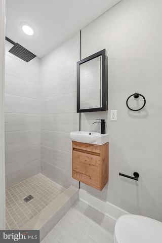 1733 JACKSON ST, Philadelphia, PA 19145