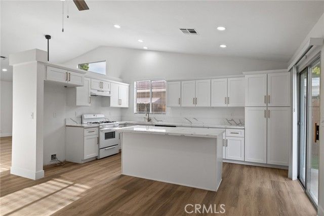 5914 Summer Country, Bakersfield, CA 93313