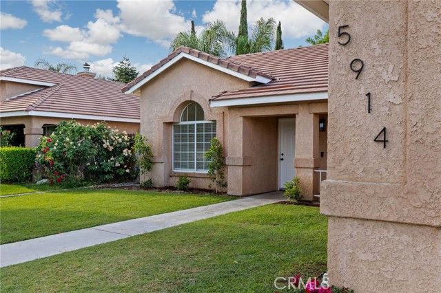 5914 Summer Country, Bakersfield, CA 93313