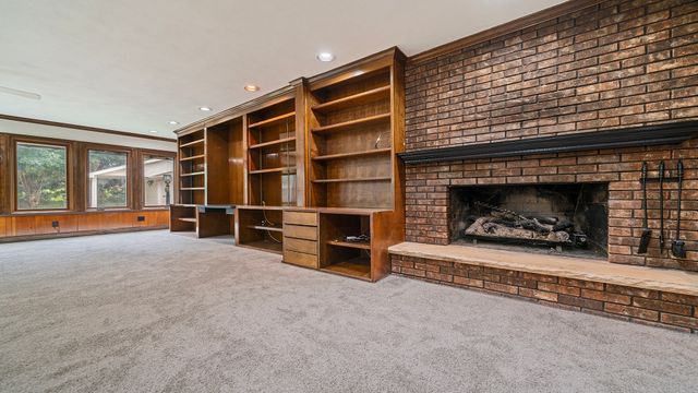 5809 Inverness Drive, Rockford, IL 61107