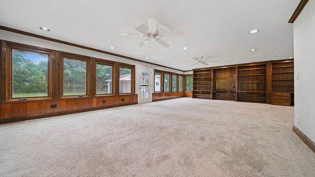 5809 Inverness Drive, Rockford, IL 61107