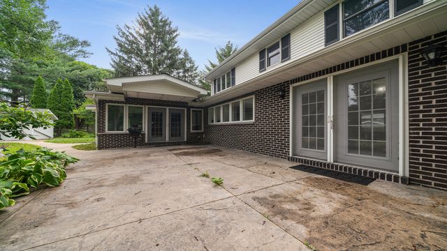 5809 Inverness Drive, Rockford, IL 61107
