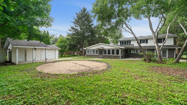 5809 Inverness Drive, Rockford, IL 61107