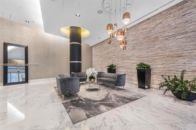 1250 S Miami Ave 2214, Miami, FL 33130