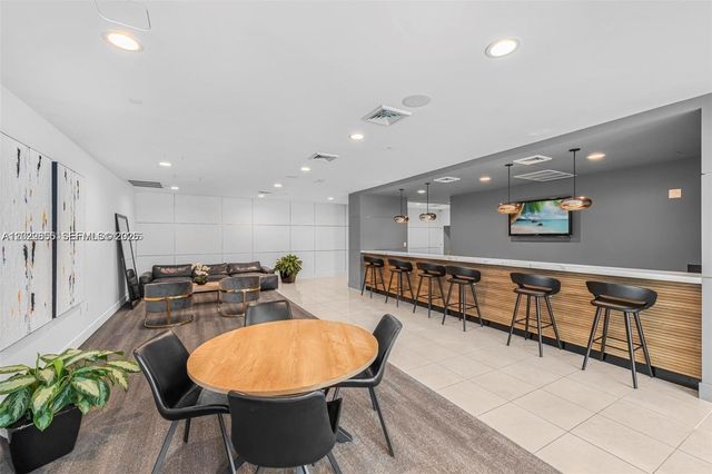 1250 S Miami Ave 2214, Miami, FL 33130