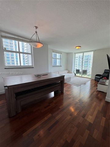 1250 S Miami Ave 2214, Miami, FL 33130
