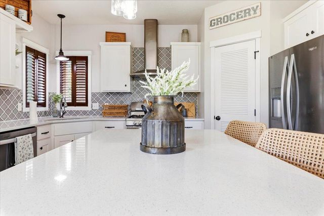 589 Montrose Avenue, Delano, MN 55328