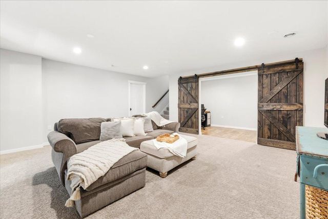 589 Montrose Avenue, Delano, MN 55328