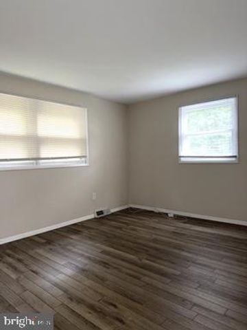 2605 NAAMANS RD, Wilmington, DE 19803