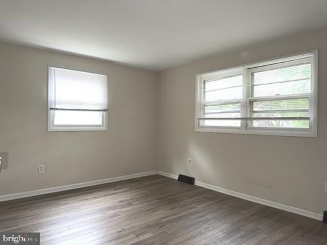 2605 NAAMANS RD, Wilmington, DE 19803
