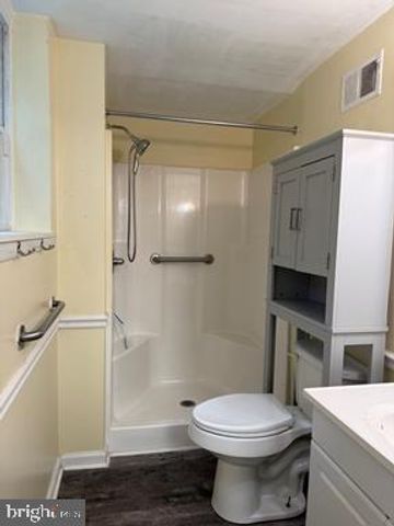 2605 NAAMANS RD, Wilmington, DE 19803