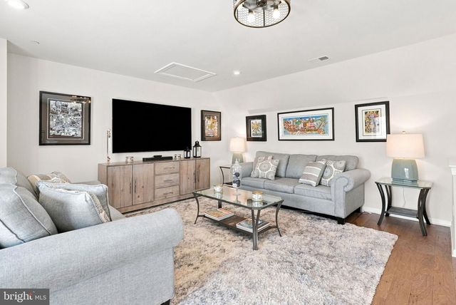 189 SMITHWORKS BLVD, Phoenixville, PA 19460