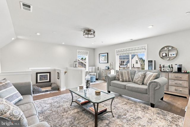 189 SMITHWORKS BLVD, Phoenixville, PA 19460