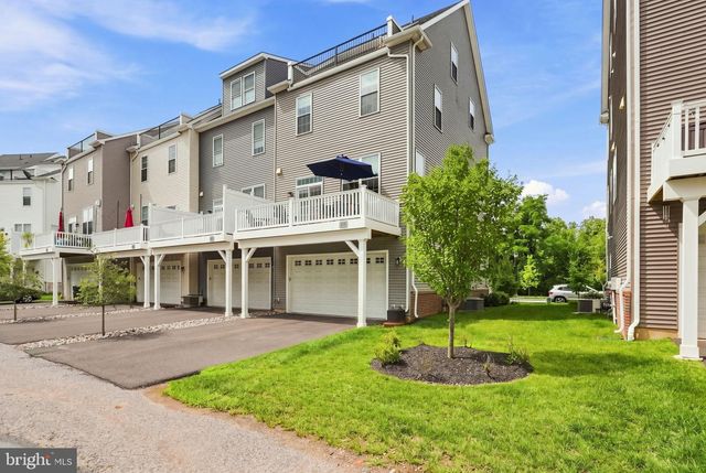 189 SMITHWORKS BLVD, Phoenixville, PA 19460