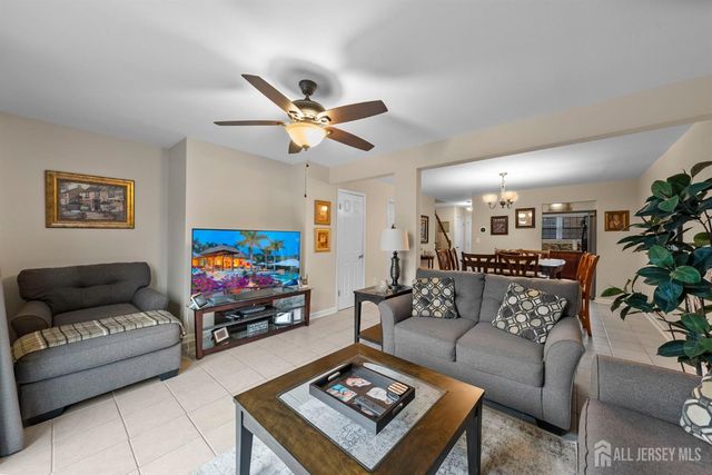 46 Parsler Place, Fords, NJ 08863