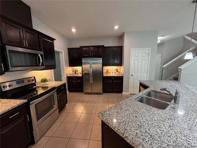 476 BOTTLEBRUSH LOOP, Sanford, FL 32771