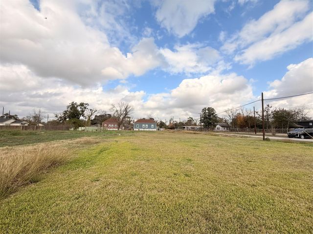 4015 Leffingwell Street, Houston, TX 77026