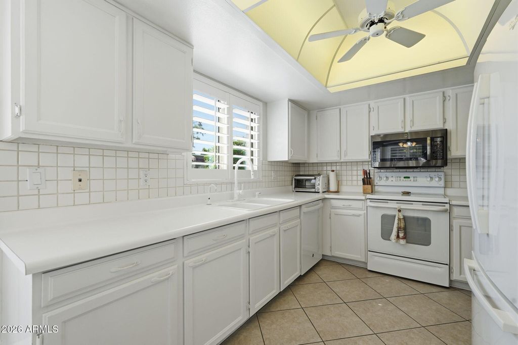 663 S SAGUARO Way, Mesa, AZ 85208 — photo 3