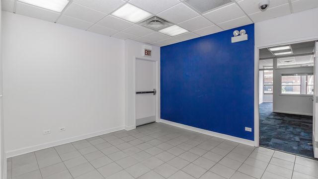 1508 E 53rd Street 210, Chicago, IL 60615