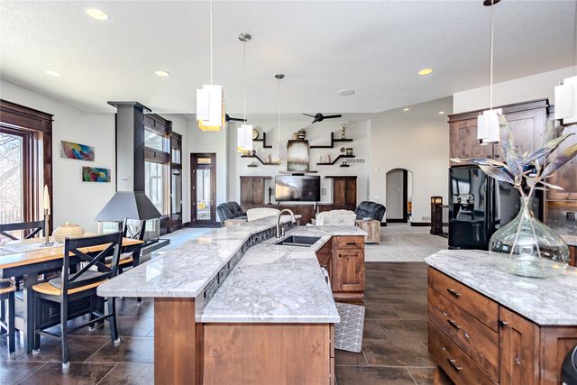 6713 Augustine Court, Johnston, IA 50131