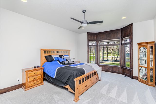 6713 Augustine Court, Johnston, IA 50131