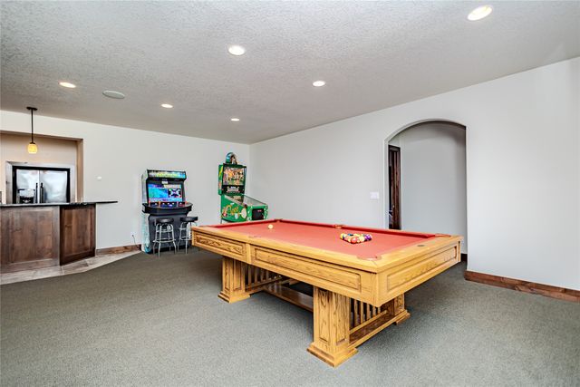 6713 Augustine Court, Johnston, IA 50131