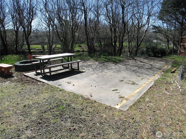 33117 H Place, Ocean Park, WA 98640