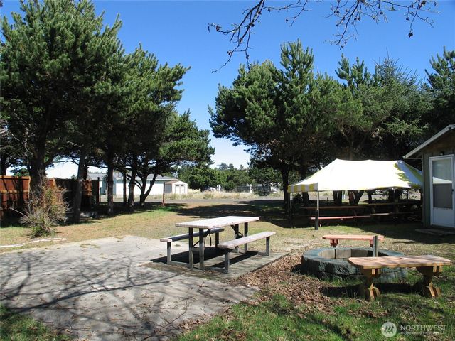 33117 H Place, Ocean Park, WA 98640