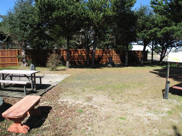 33117 H Place, Ocean Park, WA 98640