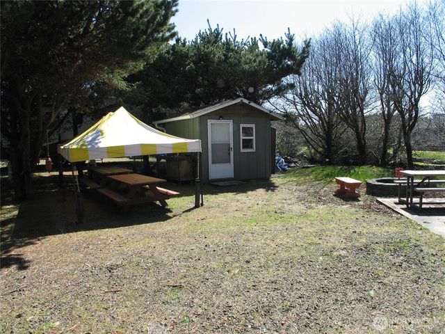 33117 H Place, Ocean Park, WA 98640